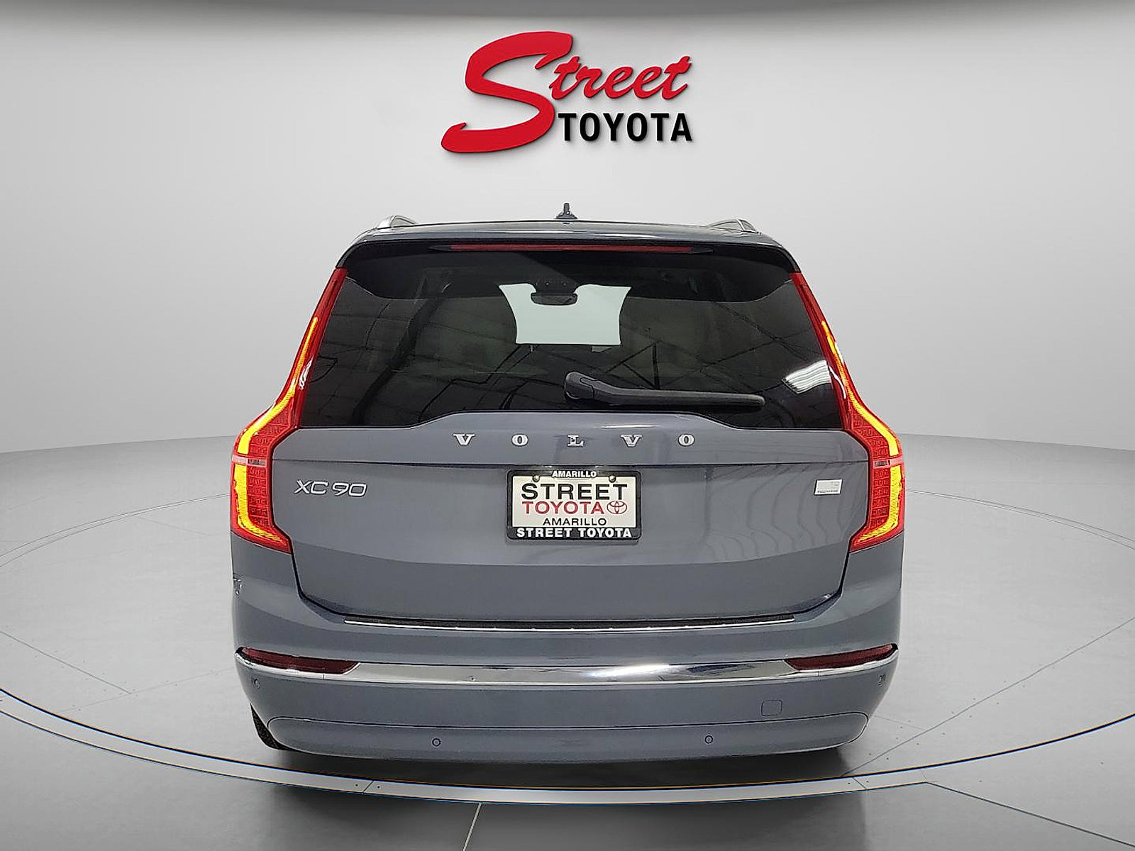 Used 2023 Volvo XC90 T8 Plus w/ Protection Package Premier AWD/4WD image 3
