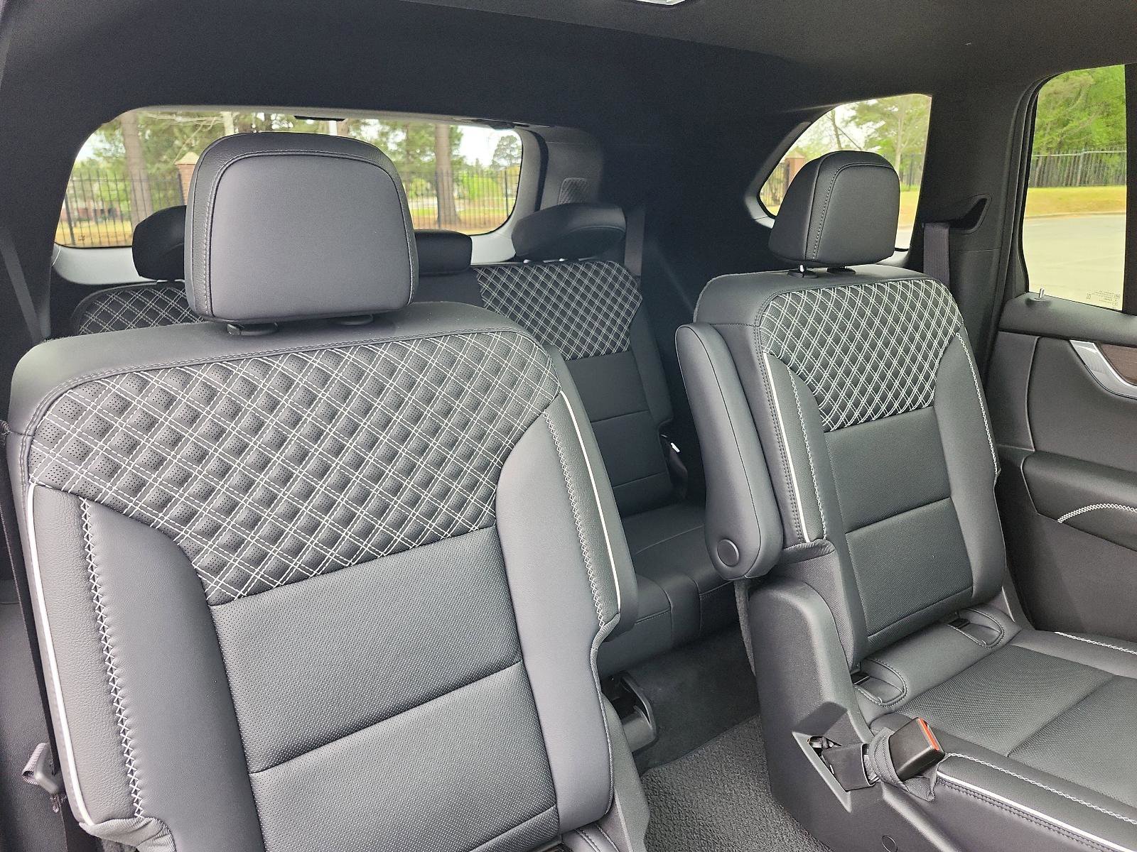 Used 2024 GMC Acadia Denali w/ Super Cruise Package image 9