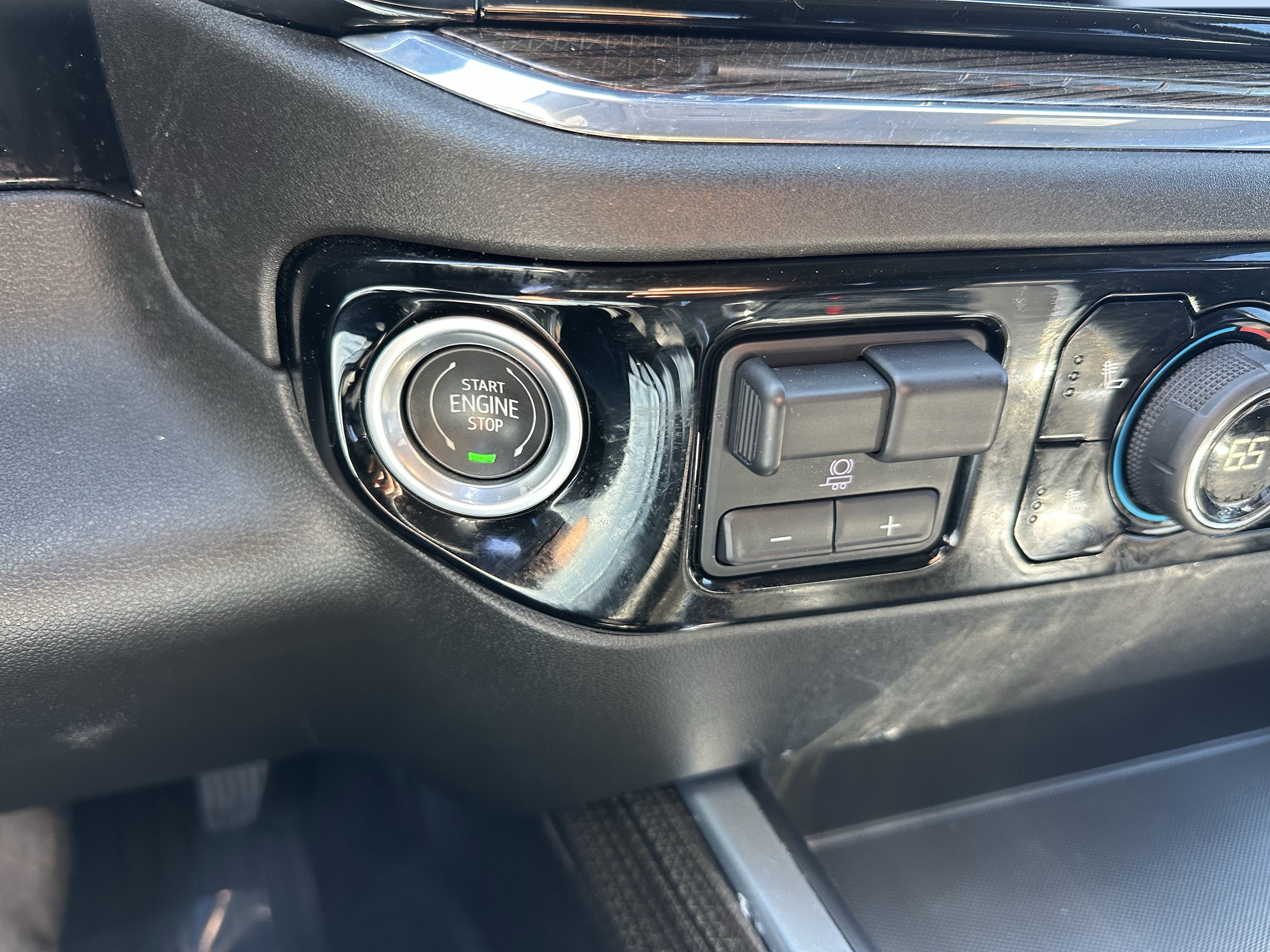 Certified 2024 Chevrolet Silverado 1500 RST AWD/4WD image 19