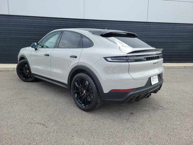 Certified 2025 Porsche Cayenne Turbo GT AWD/4WD image 7