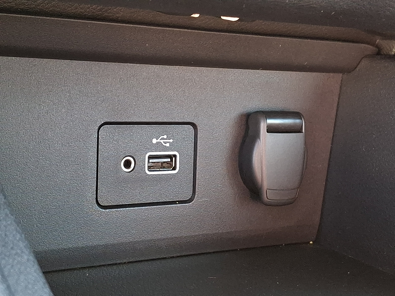 Certified 2023 Nissan Sentra S FWD image 24
