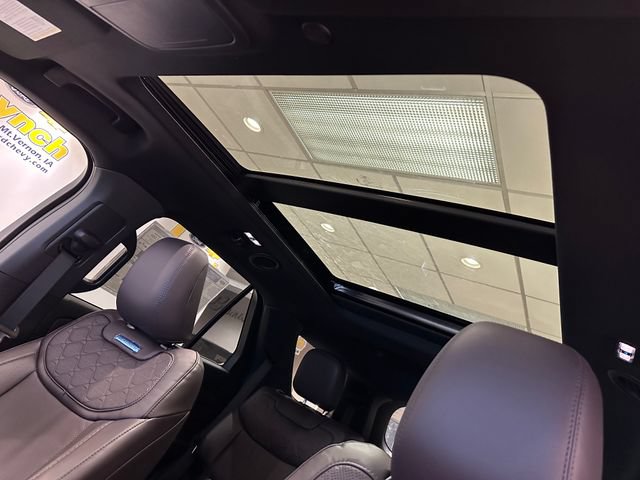 New 2027 Ford Explorer Platinum AWD/4WD image 4