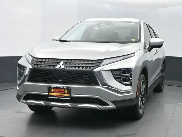 Used 2024 Mitsubishi Eclipse Cross SE image 1