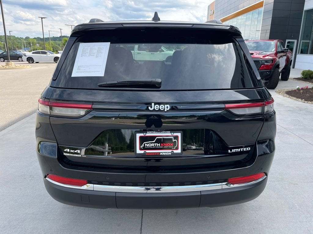 Used 2025 Jeep Grand Cherokee Limited AWD/4WD image 18