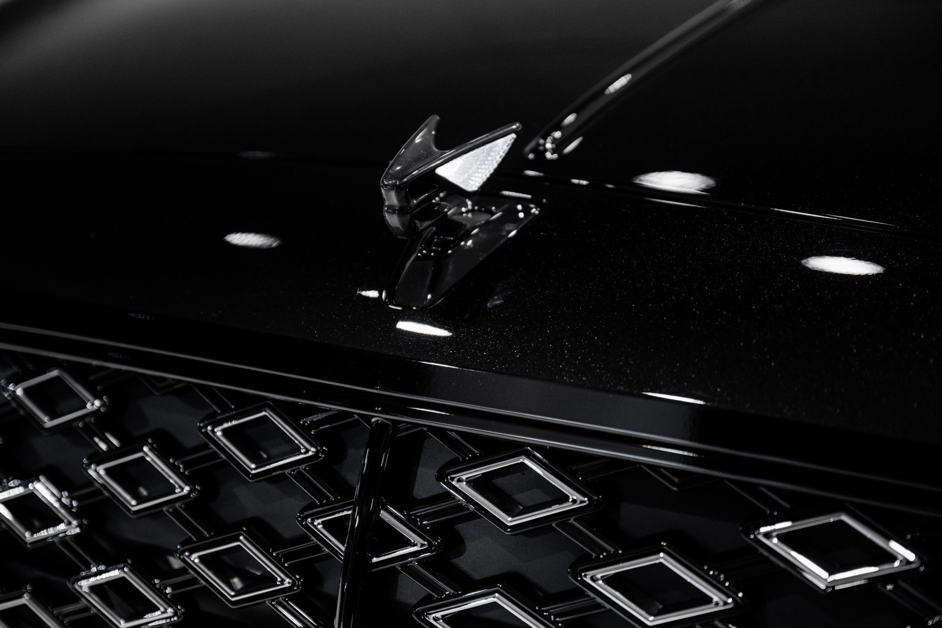 New 2026 Bentley Flying Spur Plug-In Hybrid image 13