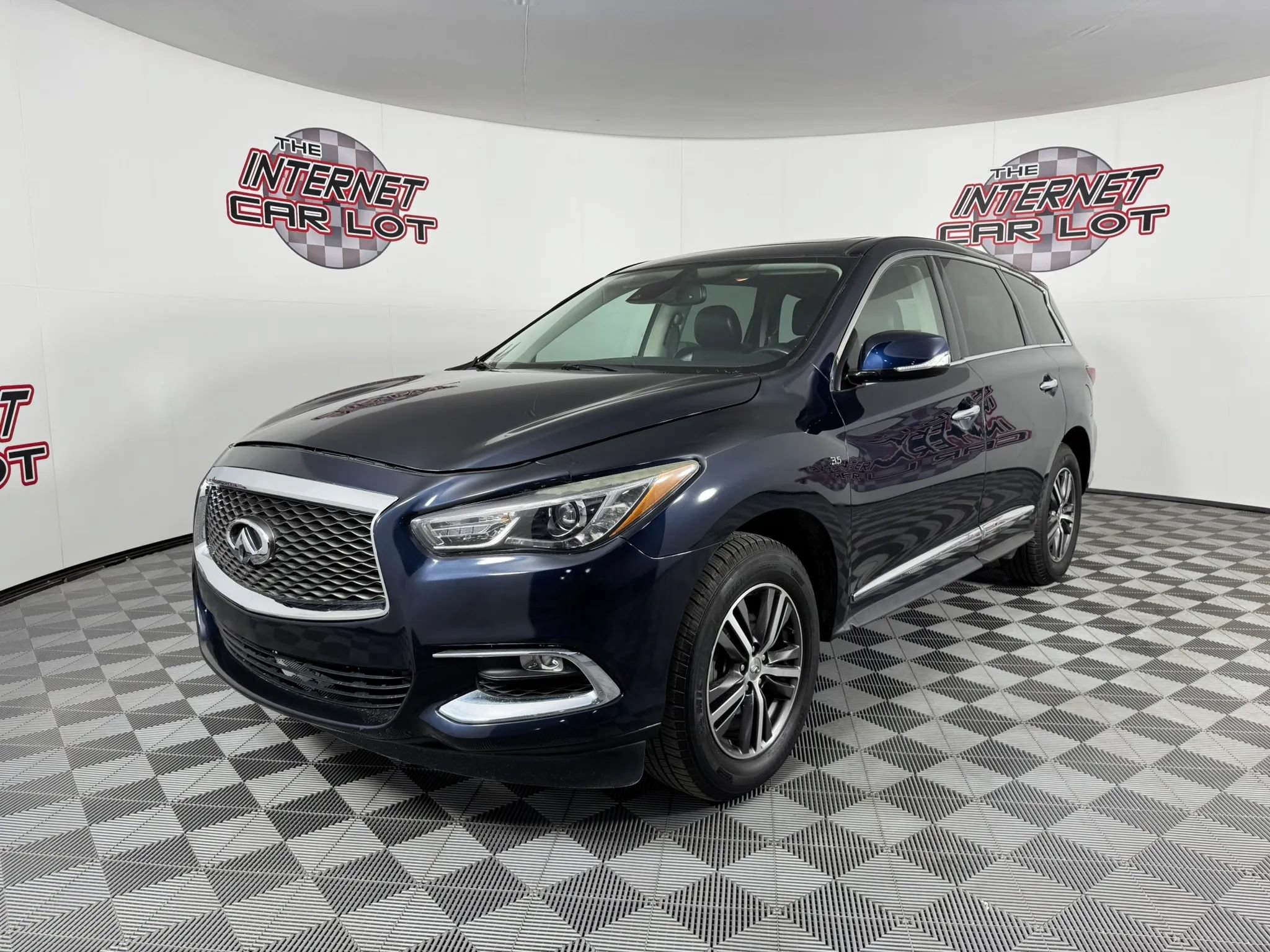 Used 2019 INFINITI QX60 Pure AWD/4WD image 3
