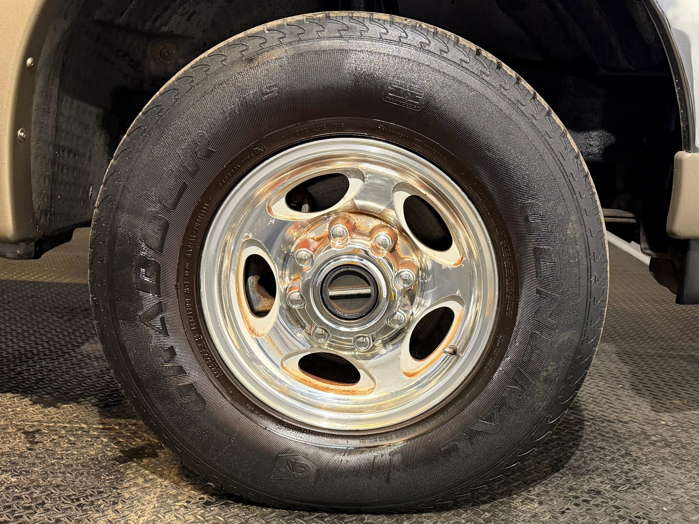 Used 2000 Ford Excursion Limited AWD/4WD image 9