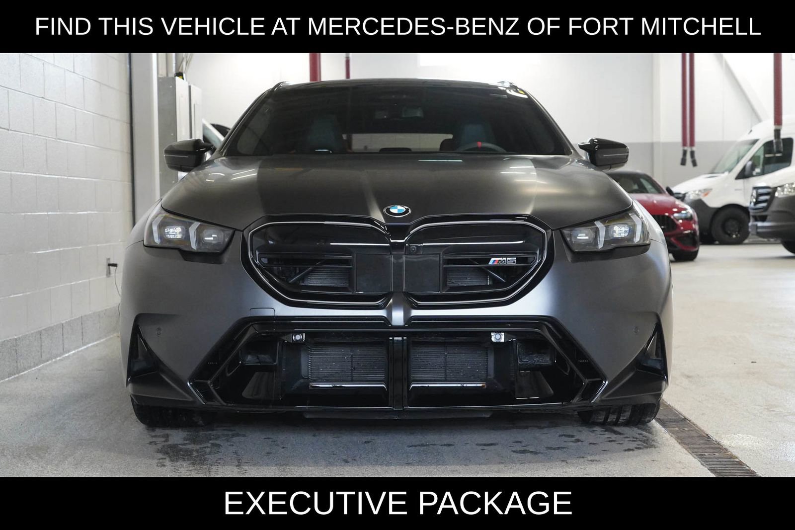 Used 2025 BMW M5 Touring w/ M Driver's Package image 2