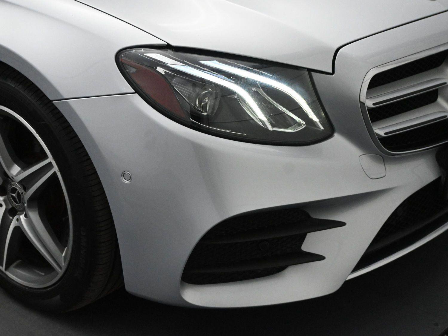 Used 2019 Mercedes-Benz E 300 4MATIC image 17