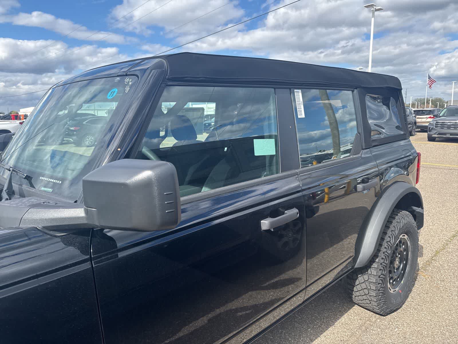 New 2026 Ford Bronco 4-Door AWD/4WD image 2
