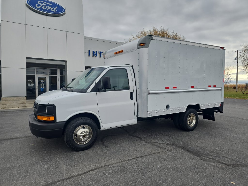 Used 2012 Chevrolet Express 3500 image 2