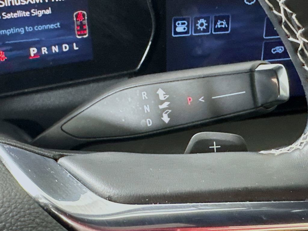 Used 2025 Chevrolet Traverse LT image 35