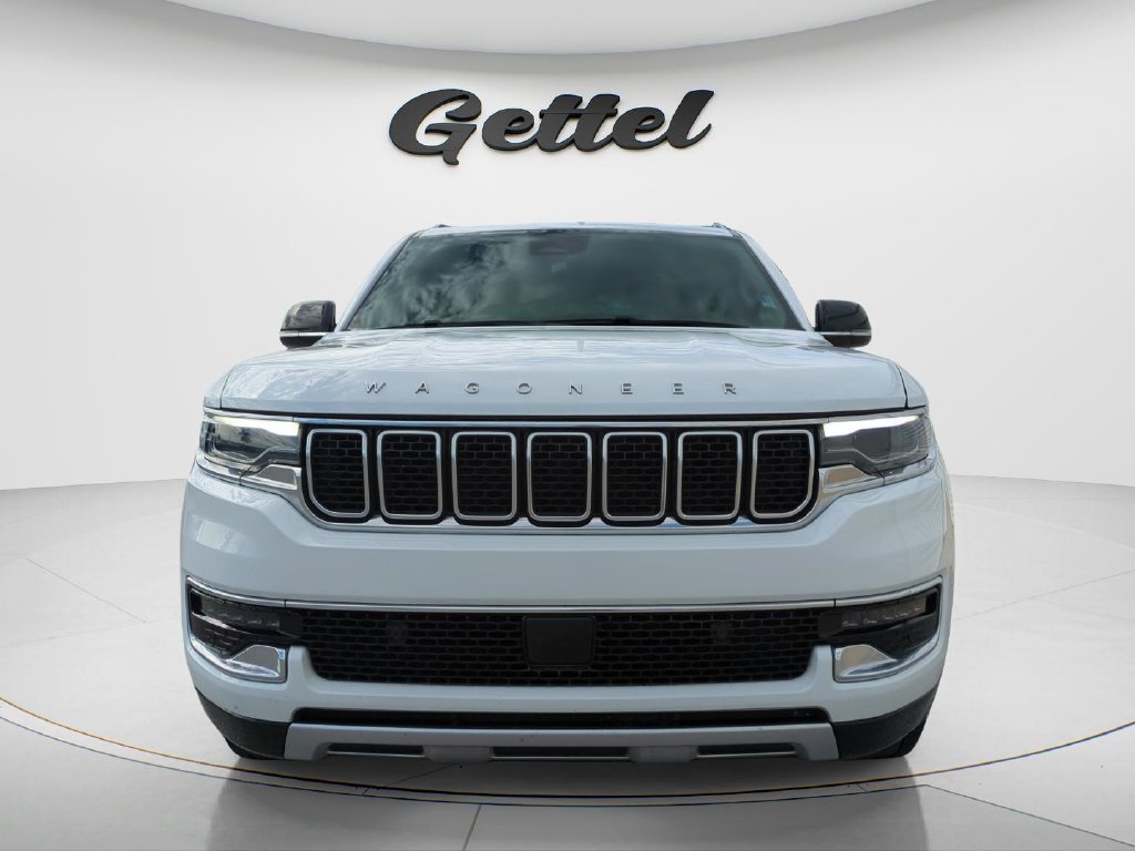 Used 2024 Jeep Wagoneer L Series II RWD image 2