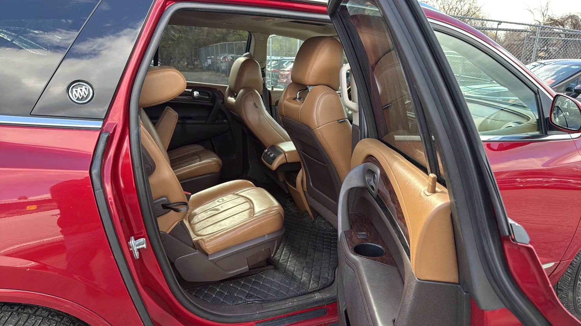 Used 2013 Buick Enclave Leather image 25