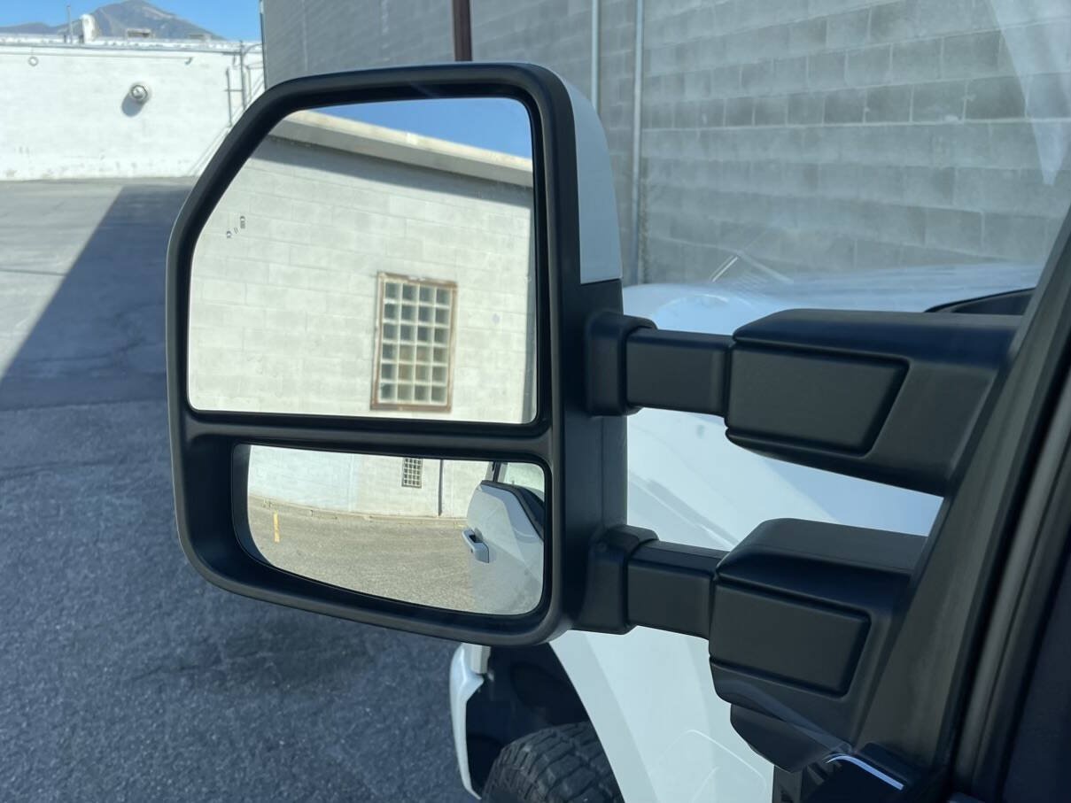 Used 2023 Ford F350 Lariat w/ Lariat Ultimate Package AWD/4WD image 12