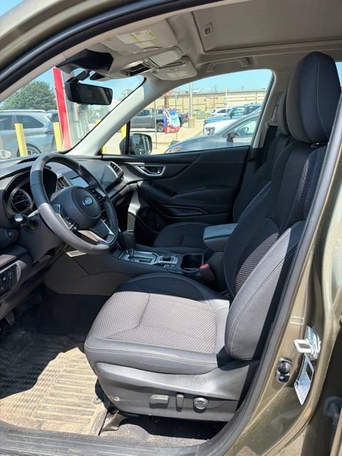Used 2024 Subaru Forester Premium AWD/4WD image 8