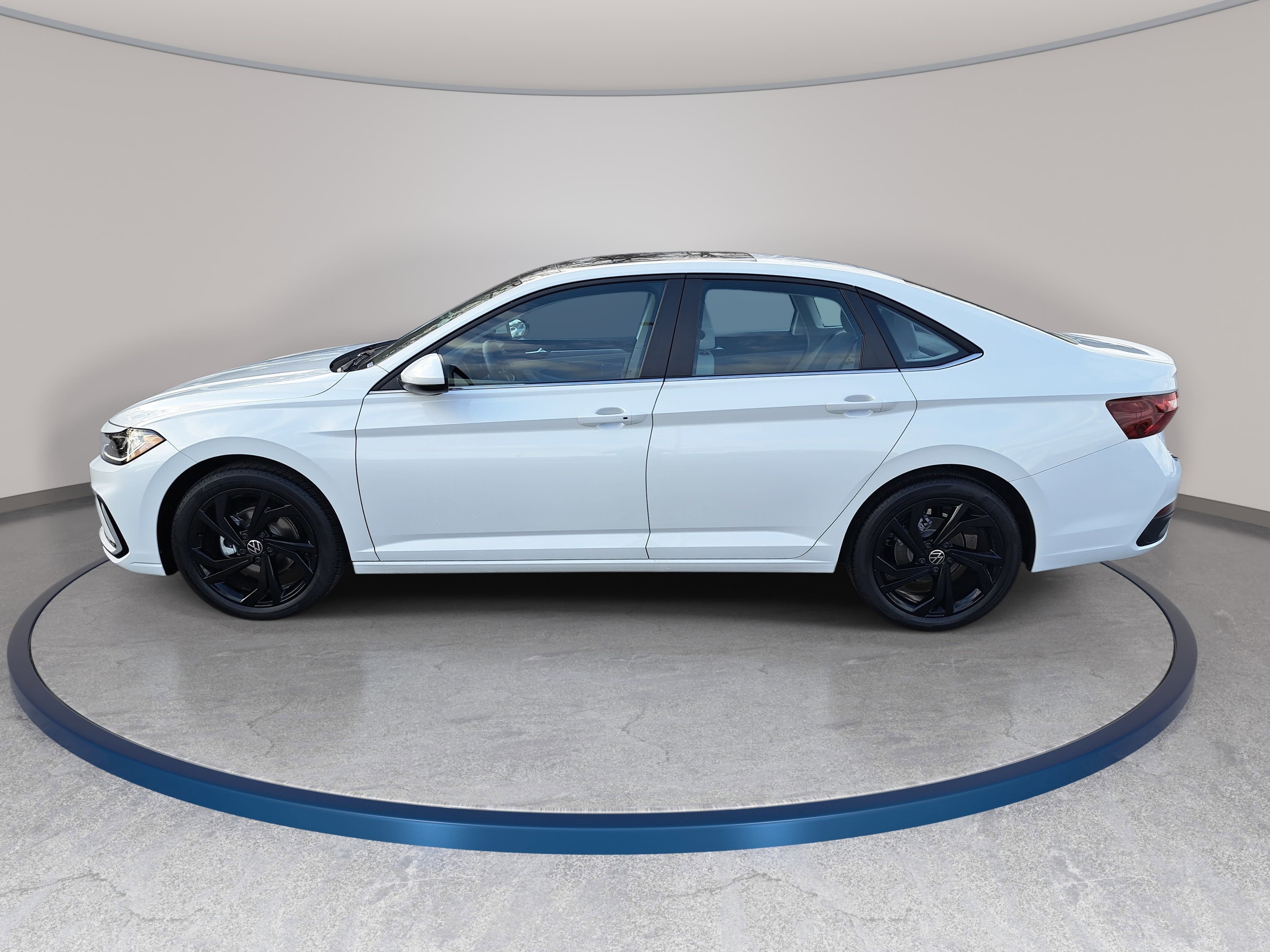 New 2026 Volkswagen Jetta SE FWD image 8