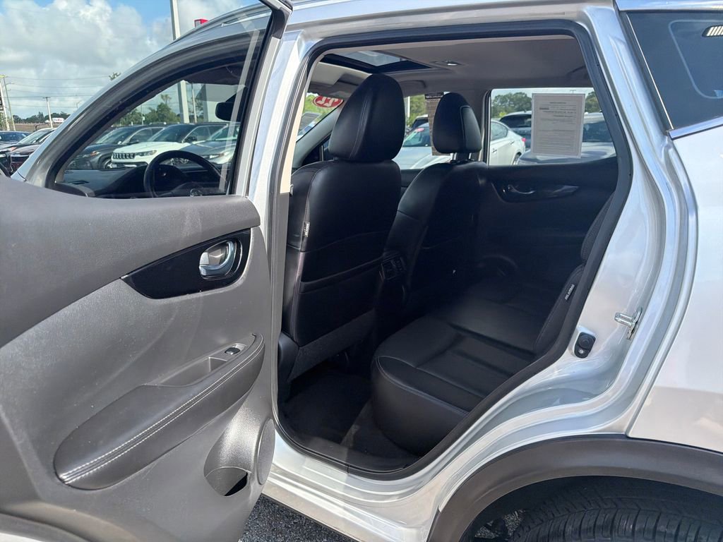 Used 2022 Nissan Rogue Sport SL w/ Premium Package AWD/4WD image 17