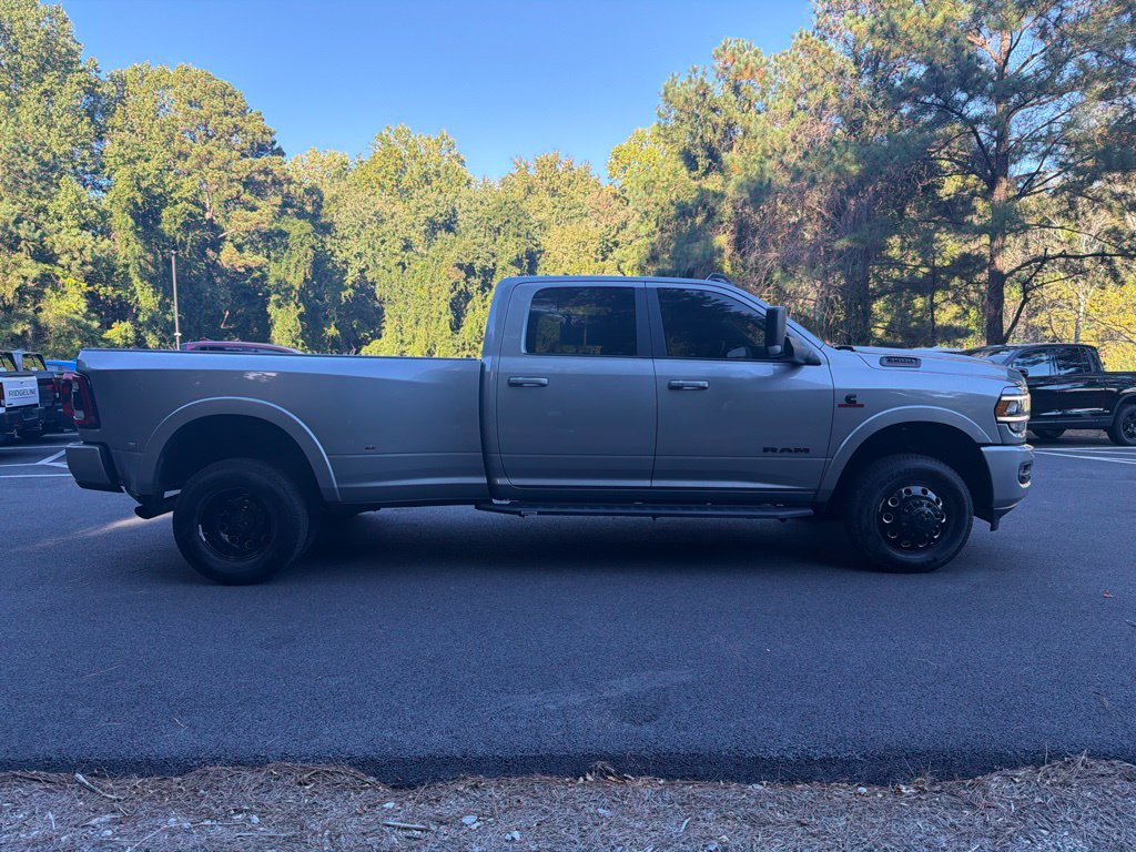 Used 2022 RAM 3500 Laramie w/ Night Edition AWD/4WD image 5
