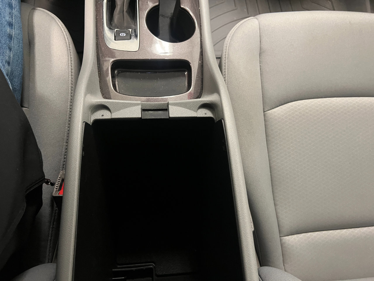 Used 2024 Chevrolet Malibu LS image 39