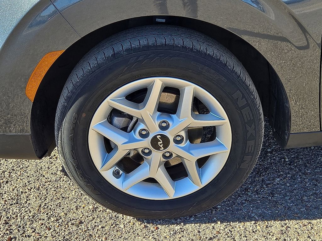 Used 2024 Kia Soul LX w/ Option Group 015 image 11