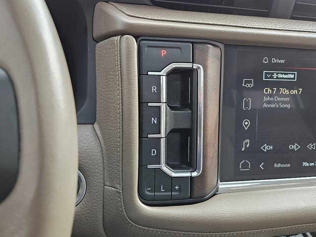 Used 2022 GMC Yukon Denali w/ Denali Premium Package AWD/4WD image 26