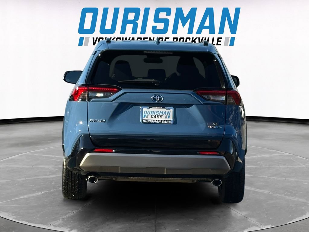 Used 2022 Toyota RAV4 SE w/ Convenience Package image 5