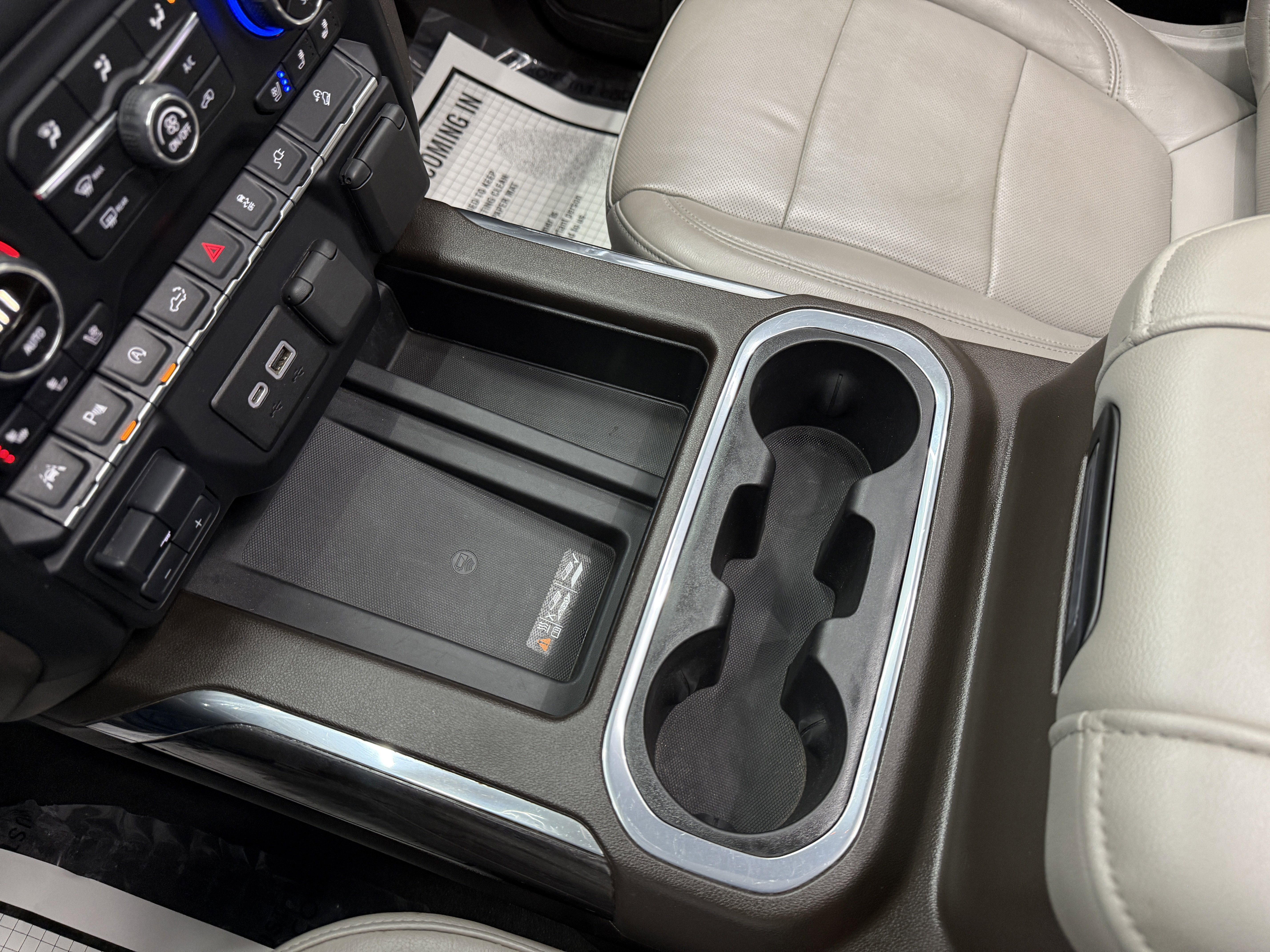 Used 2020 Chevrolet Silverado 1500 LTZ w/ LTZ Premium Package image 23