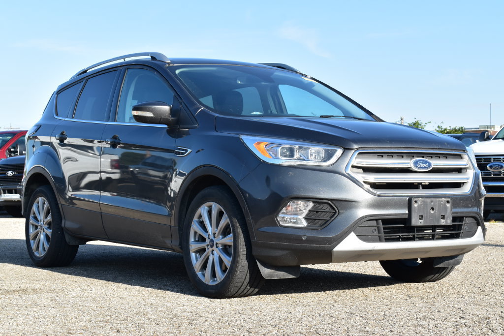 Used 2018 Ford Escape Titanium FWD image 3