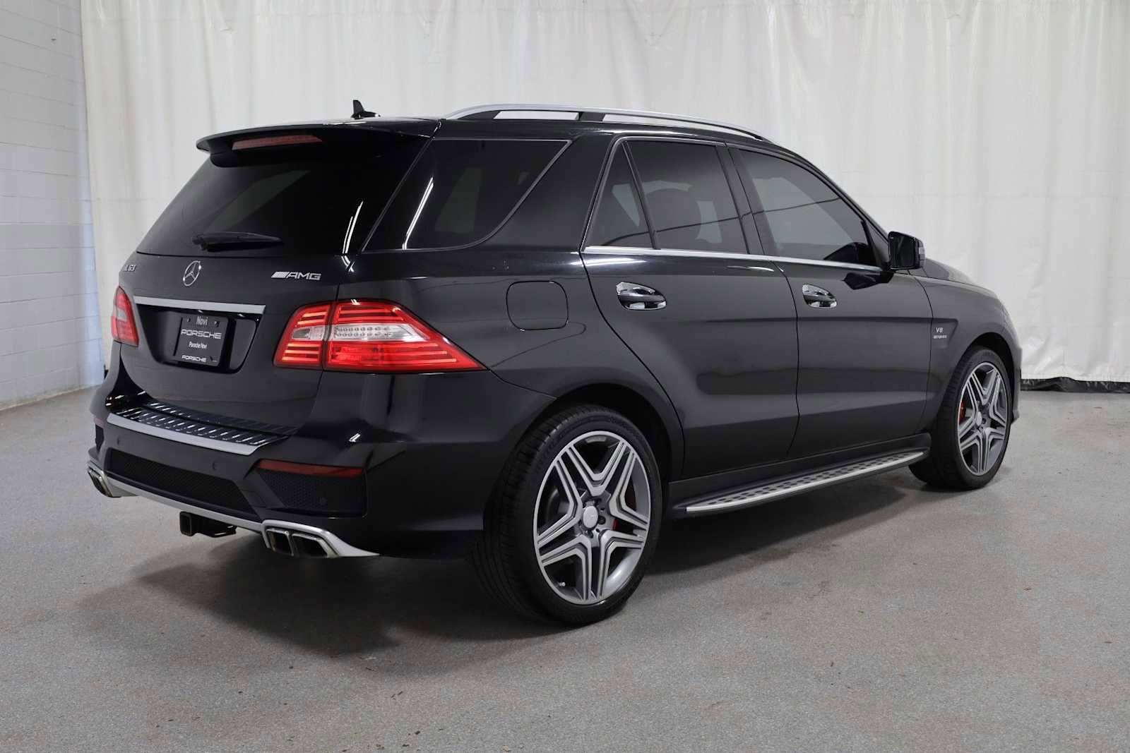 Used 2014 Mercedes-Benz ML 63 AMG 4MATIC image 9