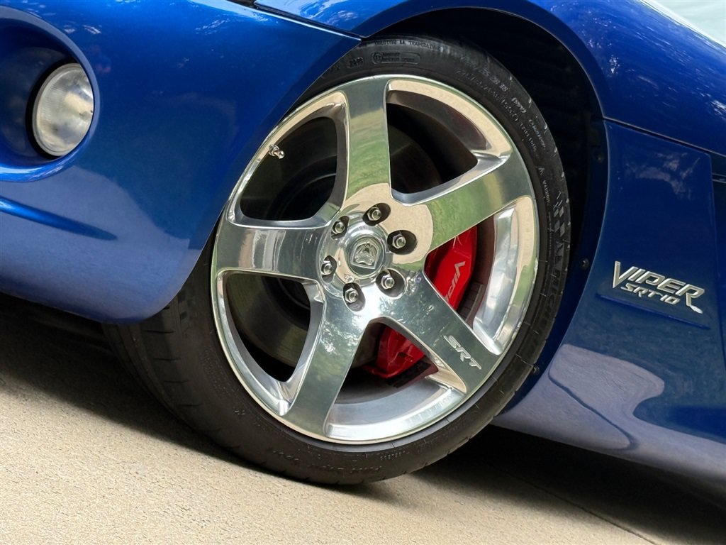 Used 2006 Dodge Viper SRT-10 RWD image 5