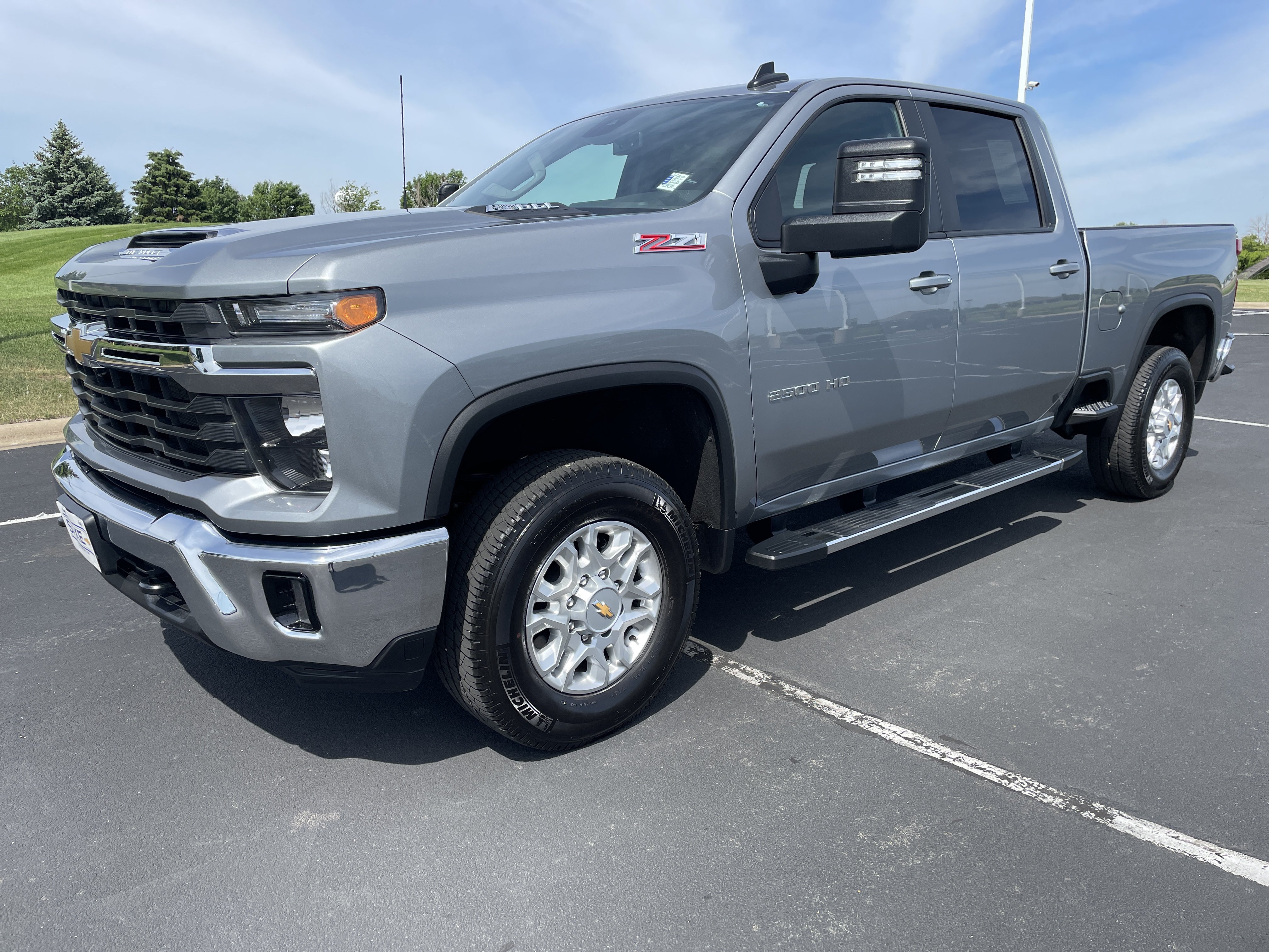 Used 2024 Chevrolet Silverado 2500 LT w/ All Star Edition AWD/4WD image 1