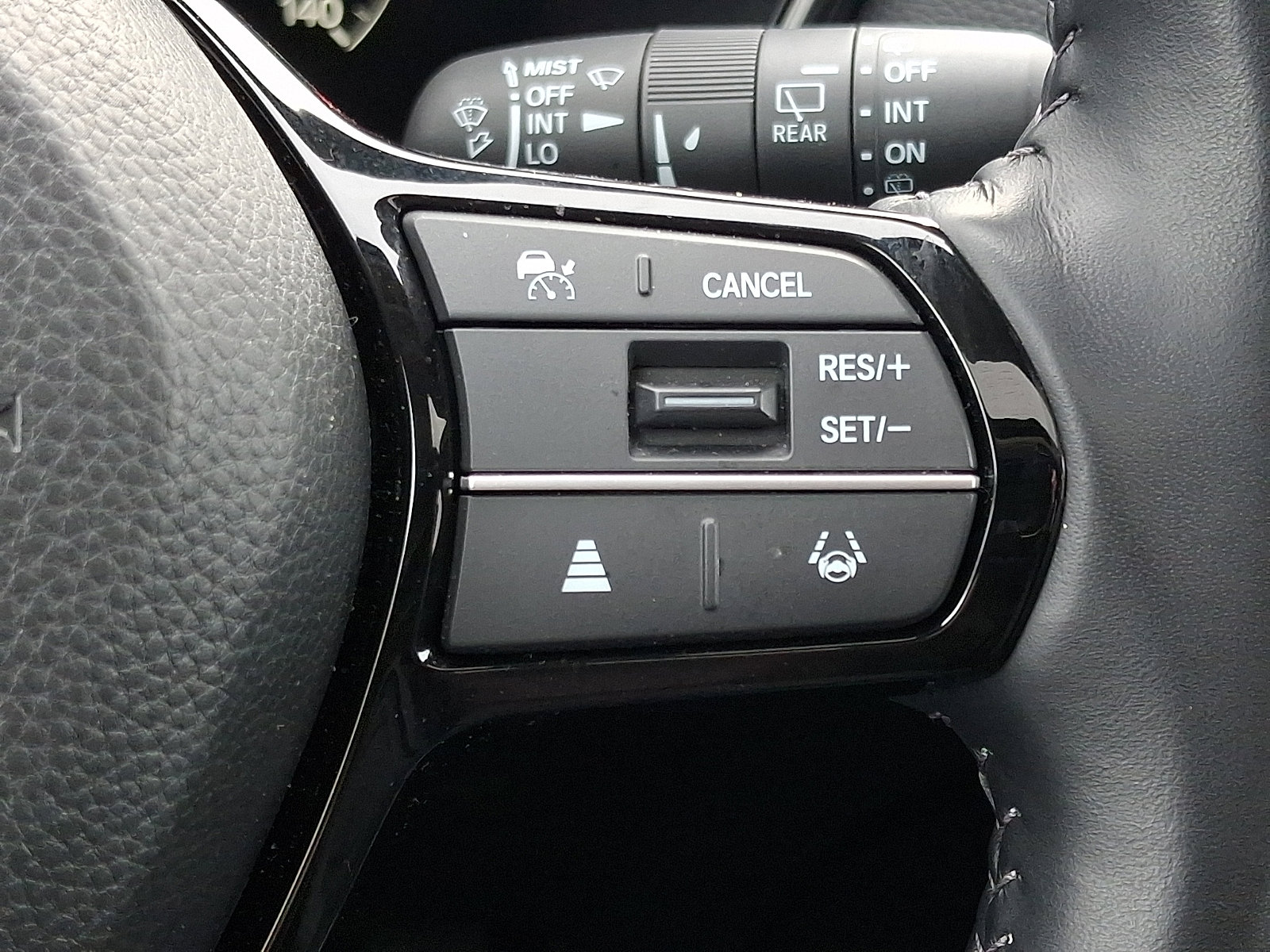 Used 2025 Honda CR-V EX-L image 22
