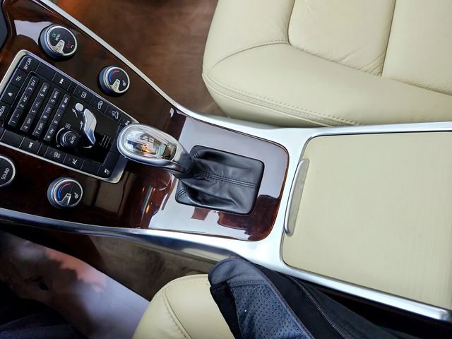 Used 2013 Volvo XC70 T6 image 25