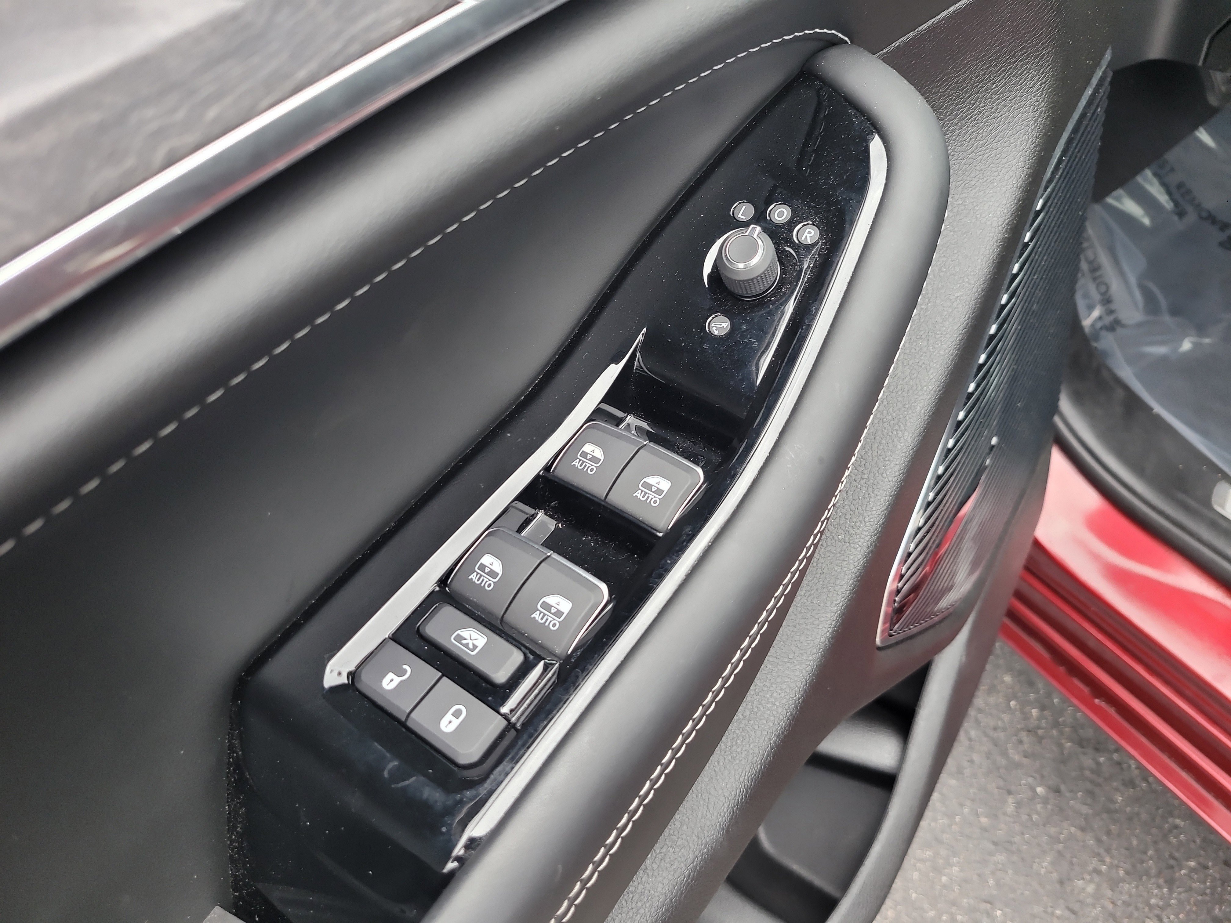 Used 2023 Jeep Grand Cherokee Overland w/ Luxury Tech Group IV image 16