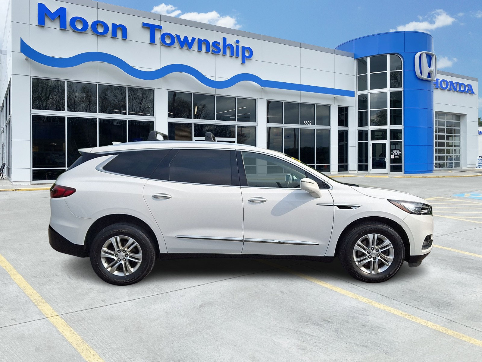 Used 2019 Buick Enclave Essence AWD/4WD image 7