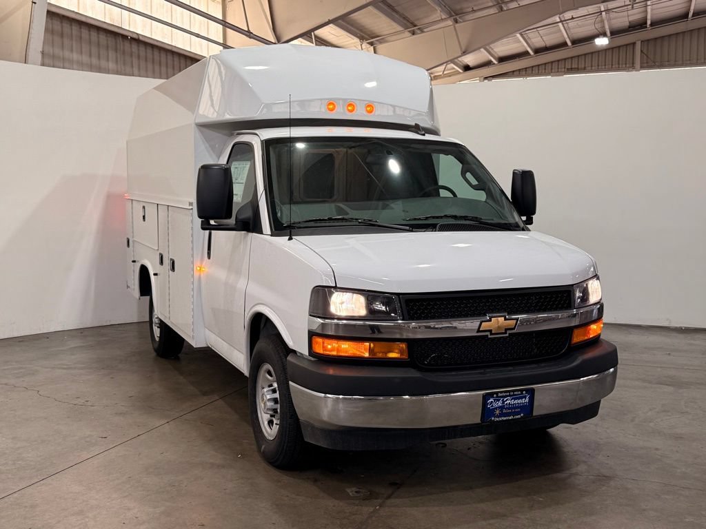 New 2025 Chevrolet Express 3500 w/ Power Convenience Package RWD image 8