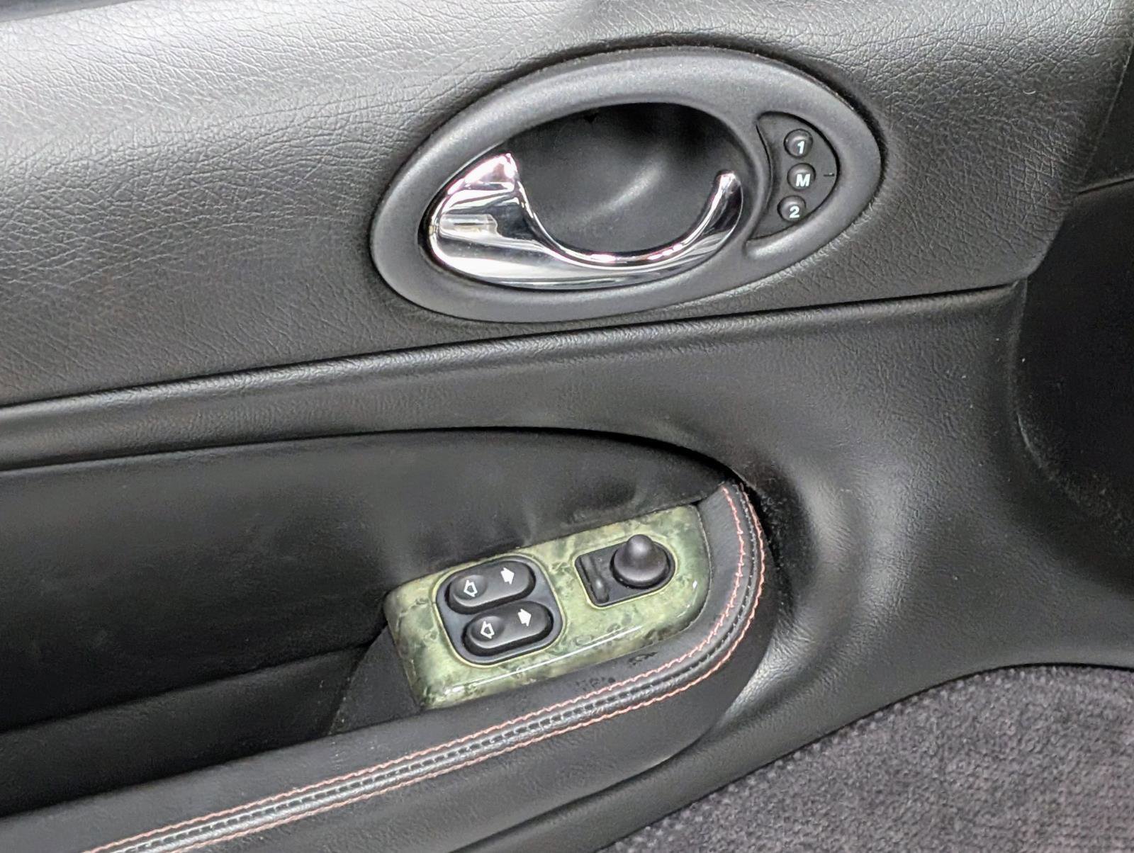 Used 2001 Jaguar XKR Convertible image 21