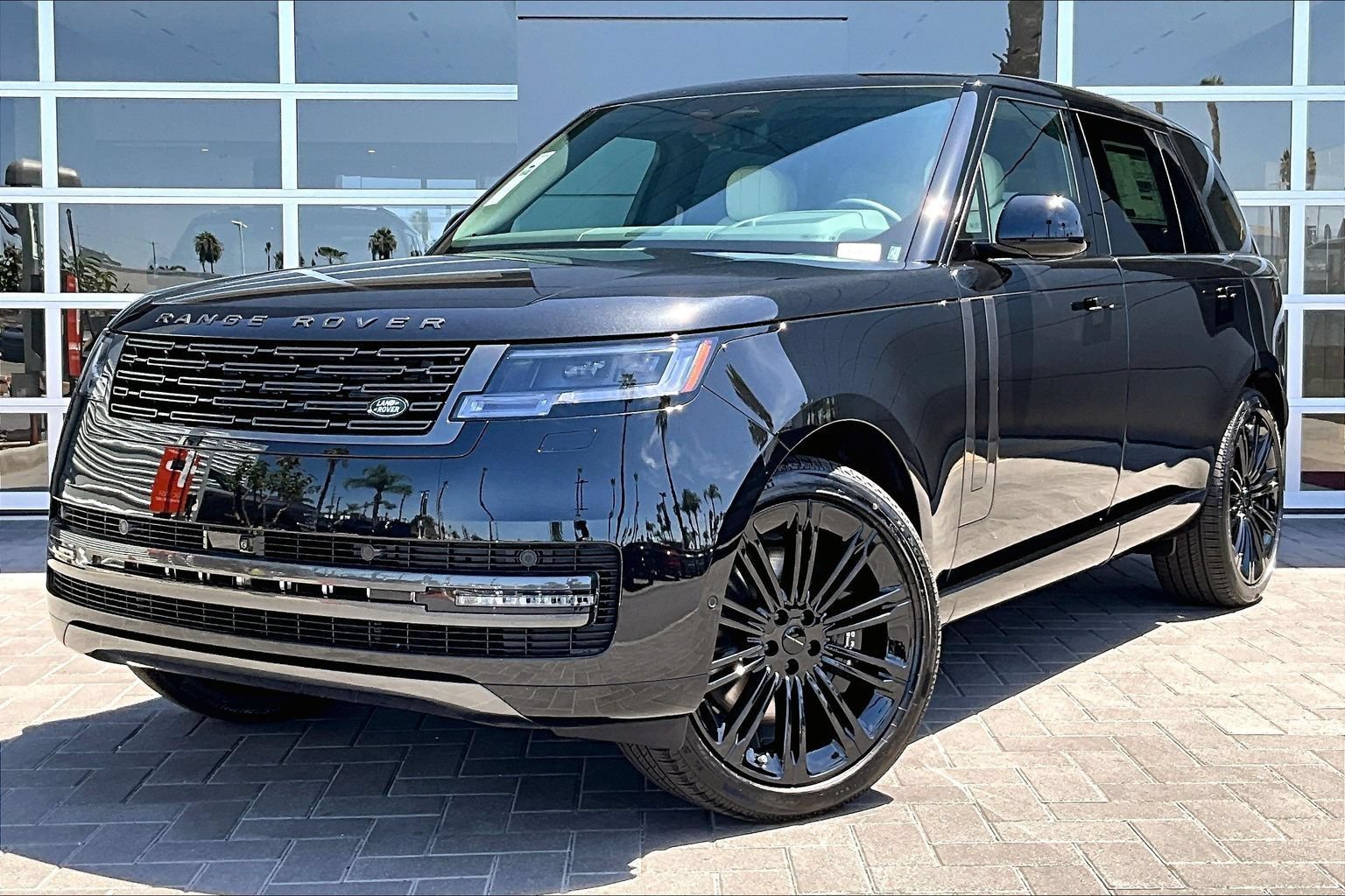 New 2026 Land Rover Range Rover Long Wheelbase SE
