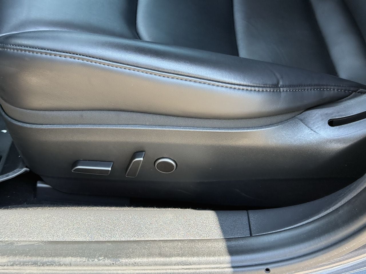 Used 2023 Tesla Model 3 Standard Range RWD image 22