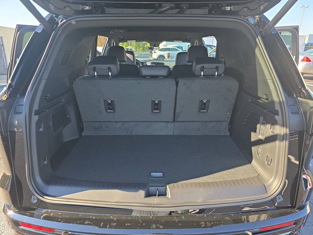 New 2026 Chevrolet Traverse High Country image 12