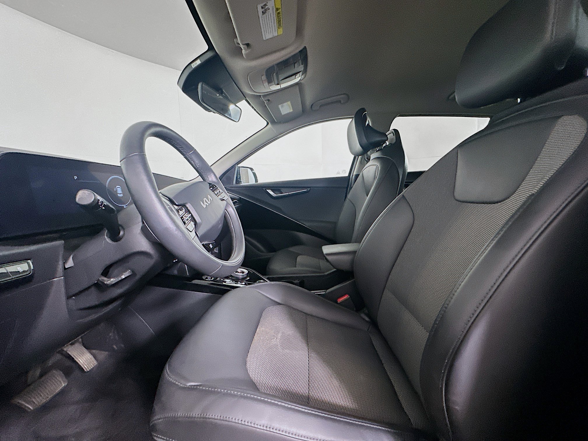 Used 2023 Kia Niro Wind w/ Wind Preserve Package FWD image 13