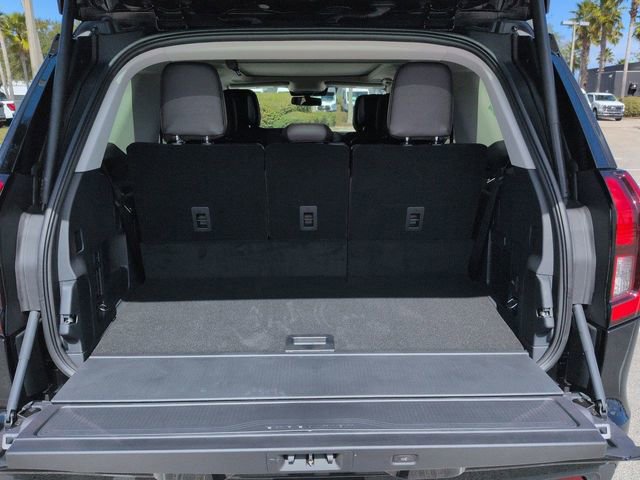 New 2026 Ford Expedition Platinum w/ Platinum Ultimate Package AWD/4WD image 13