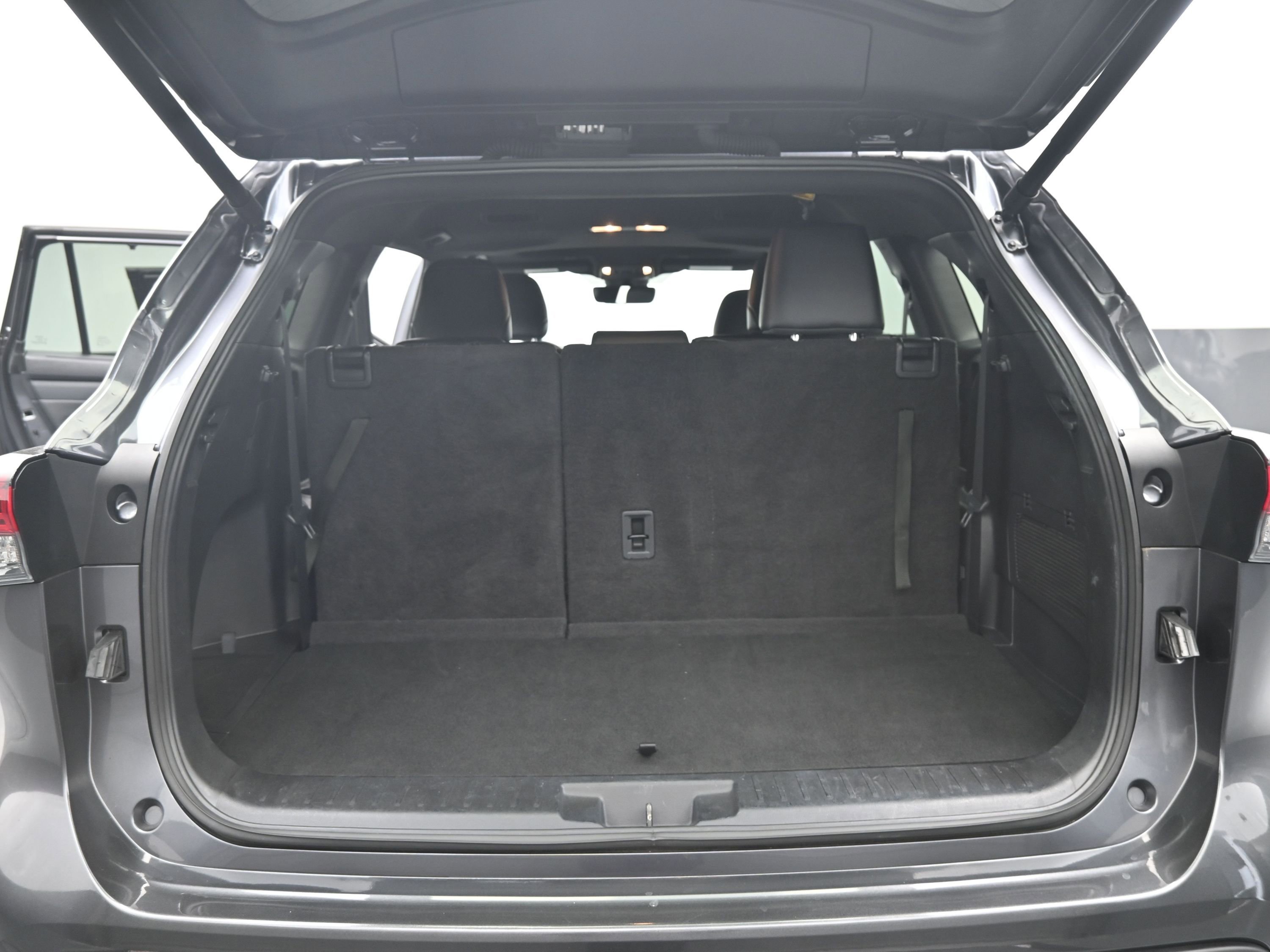 Used 2024 Toyota Highlander XSE image 19