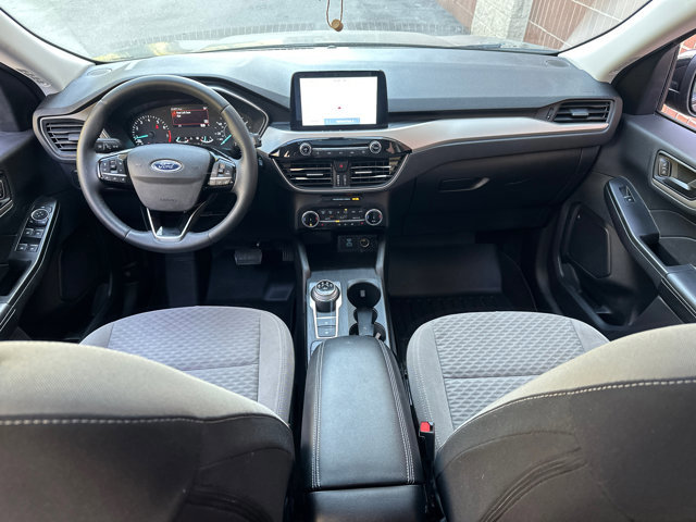 Used 2022 Ford Escape SE w/ SE Sport Appearance Package image 14