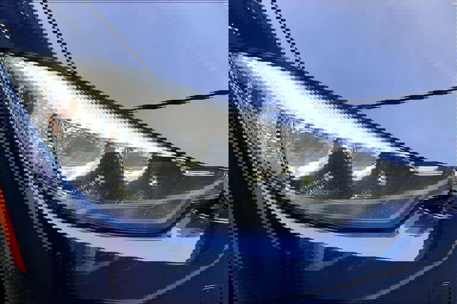 Used 2016 BMW 320i Sedan image 24