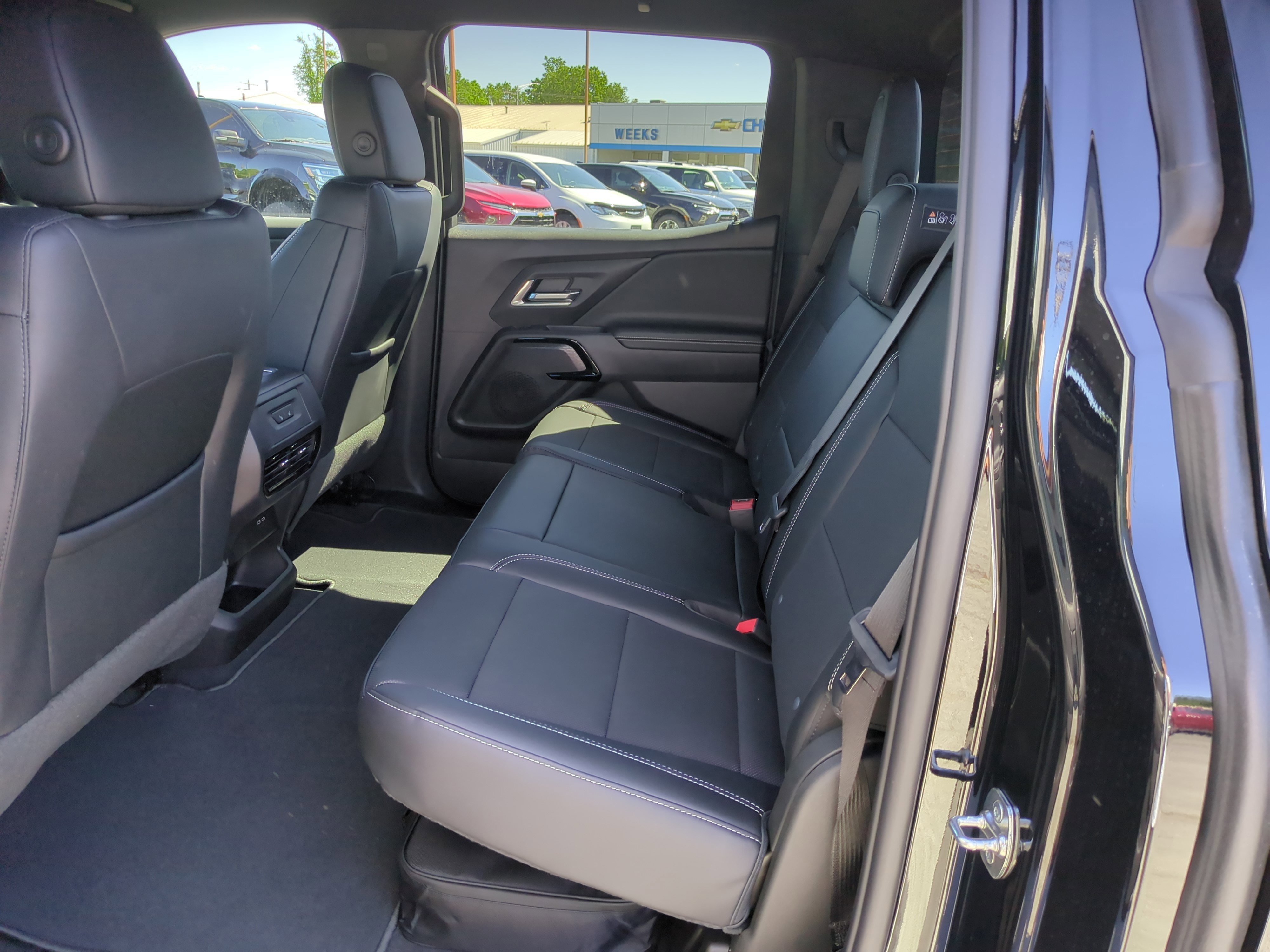 New 2025 Chevrolet Silverado EV LT image 7