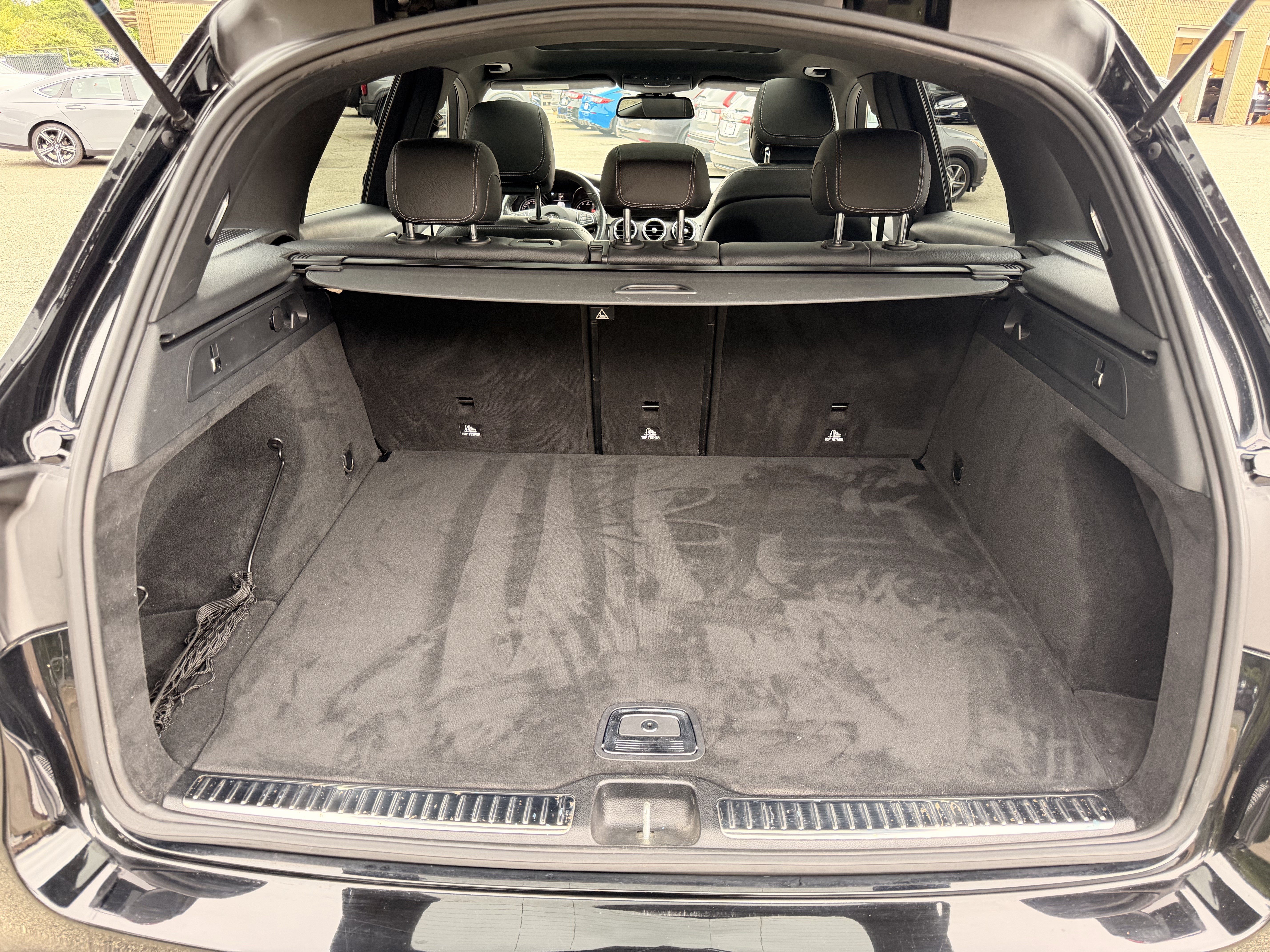 Used 2019 Mercedes-Benz GLC 300 4MATIC image 32