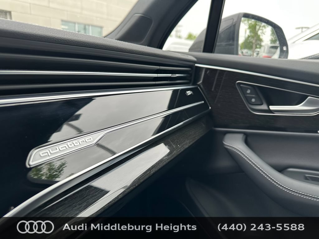Certified 2025 Audi Q7 3.0T Premium Plus w/ Premium Plus Package AWD/4WD image 41