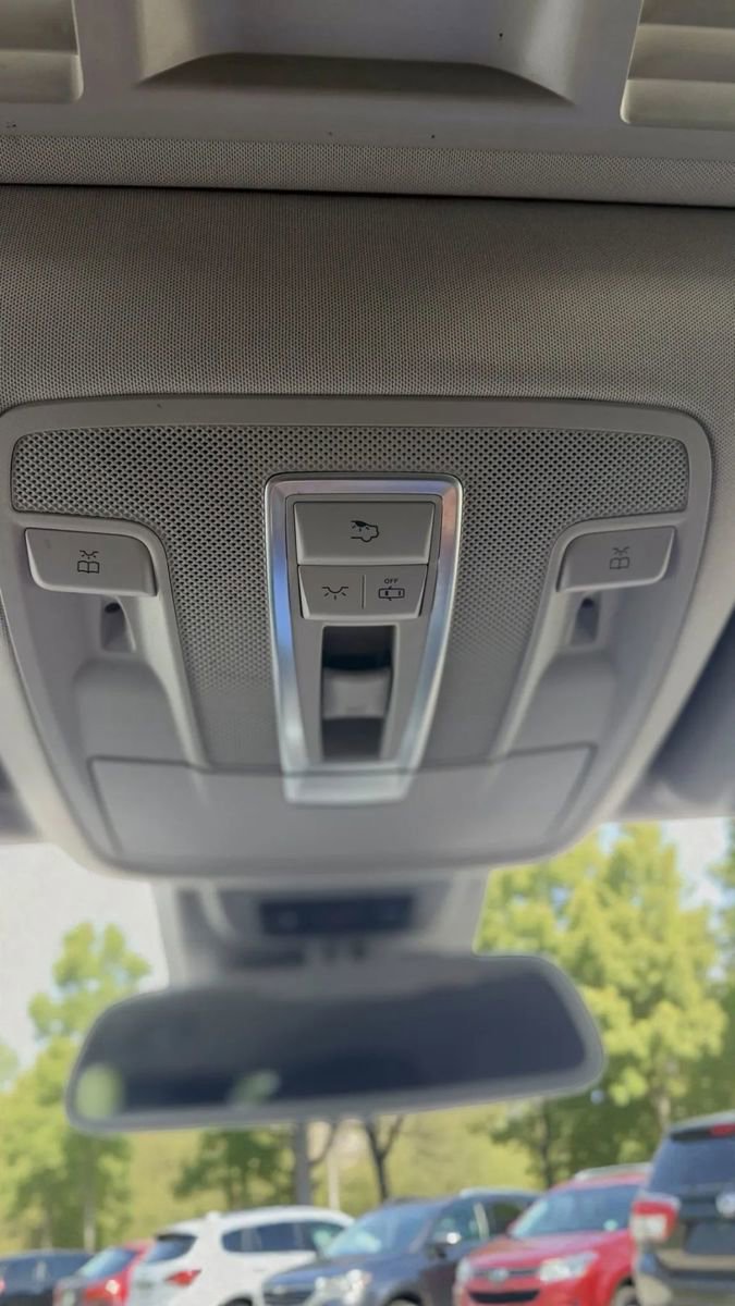Used 2015 Mercedes-Benz GL 550 4MATIC image 20